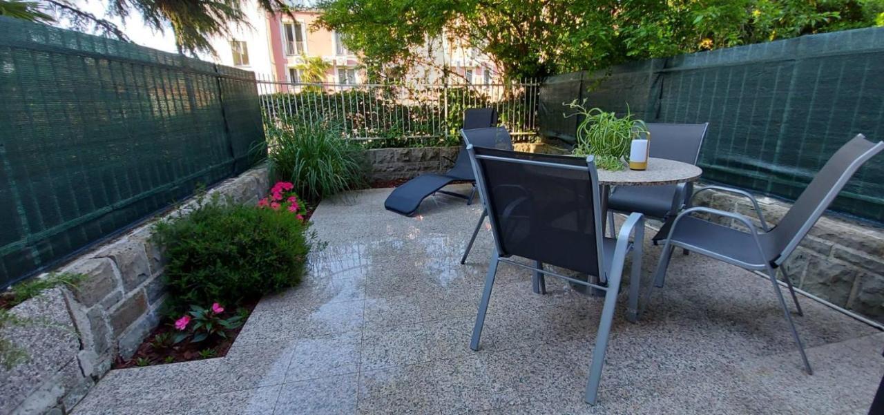 Apartma Zusterna Za Bazenom Koper Buitenkant foto