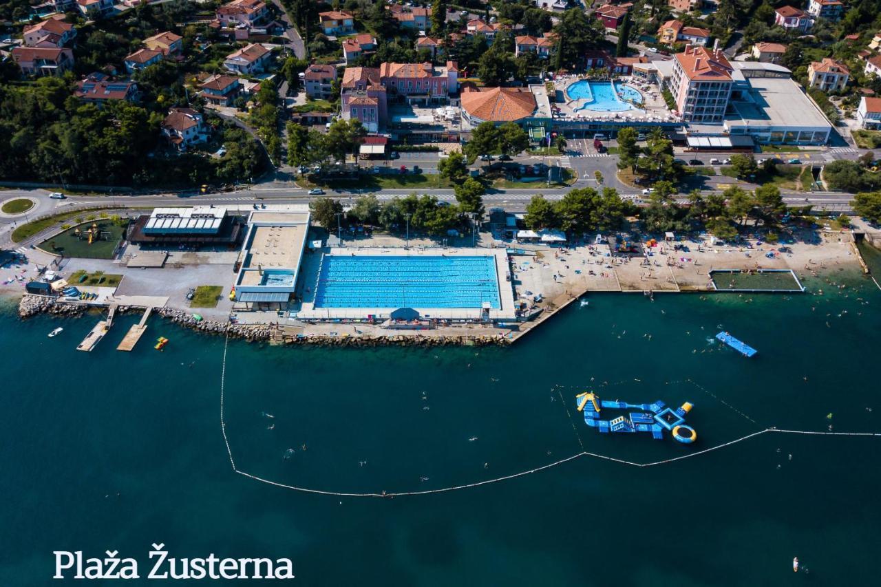 Apartma Zusterna Za Bazenom Koper Buitenkant foto